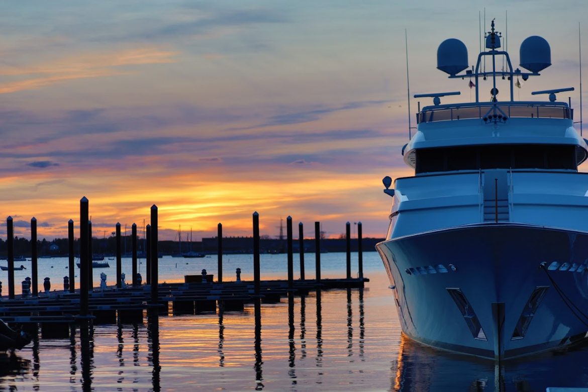 luxury yacht marine hydraulics